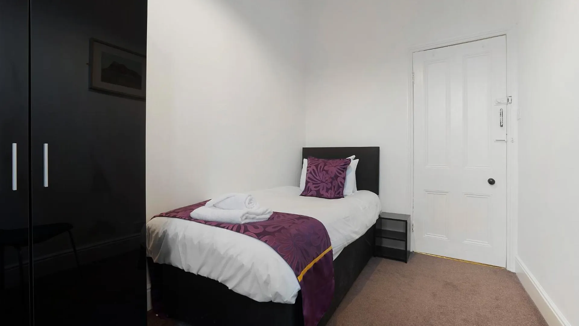 بيت للعطل Unique! 5Br In Queen Street ريدكار
