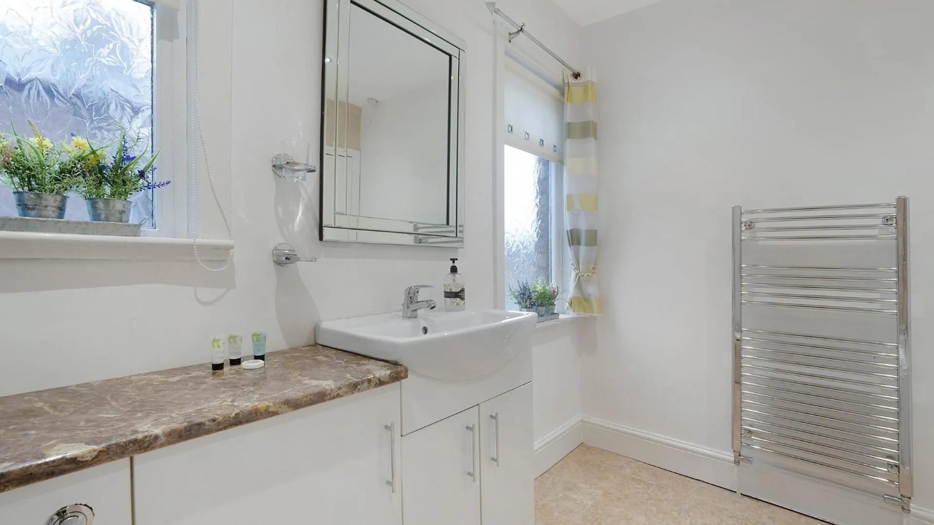 بيت للعطل Unique! 5Br In Queen Street ريدكار